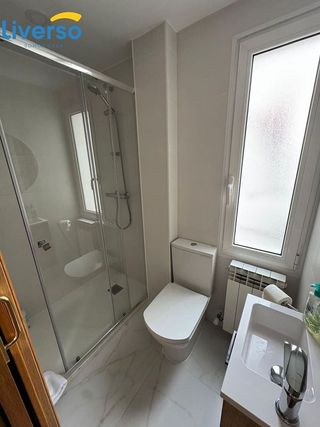 Piso en alquiler en Plaza España - Villa Pilar - Reyes Católicos - Vadillos en Burgos