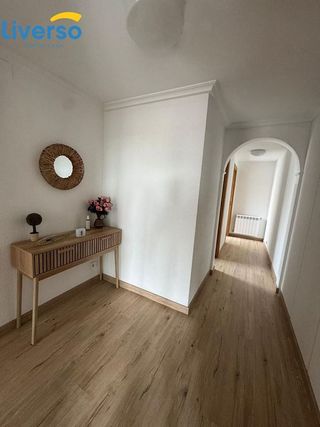 Piso en alquiler en Plaza España - Villa Pilar - Reyes Católicos - Vadillos en Burgos