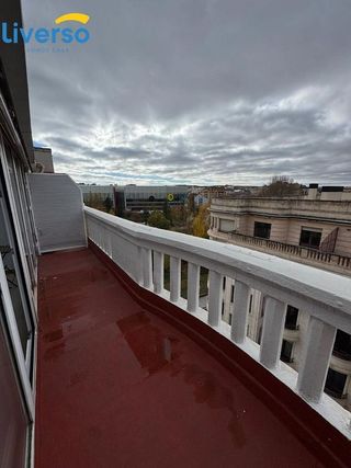 Piso en alquiler en Plaza España - Villa Pilar - Reyes Católicos - Vadillos en Burgos