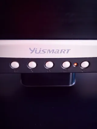 Pantalla Yüsmart Negra/Plateada