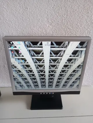 Pantalla Yüsmart Negra/Plateada