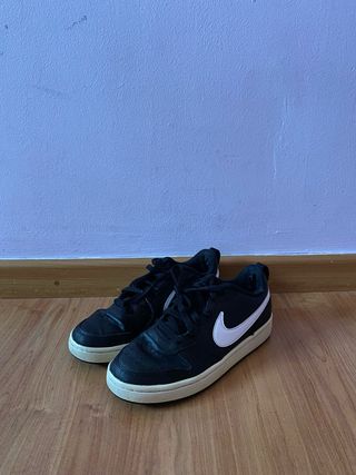 Zapatillas Nike Negras y Blancas