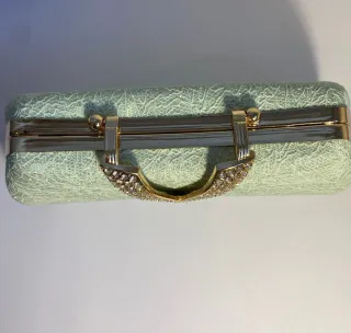 Bolso de fiesta verde y dorado