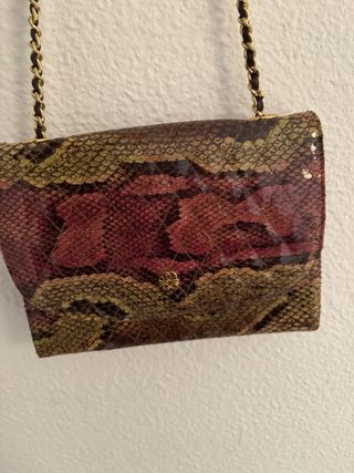 Bolso piel cadena estampado serpiente