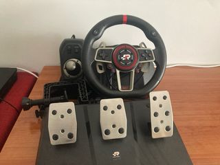 Volante de carreras con pedales y cambio manual