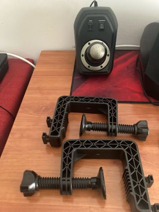 Volante de carreras con pedales y cambio manual