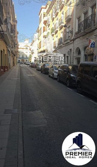 Garaje en venta en Elda