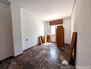 Piso en venta en Linares