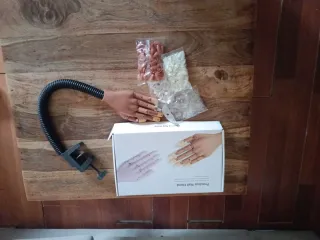 Mano Práctica Uñas + Recambios