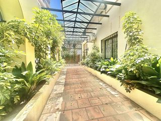 Oficina en venta en Playa de la Fontanilla en Marbella