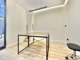 Oficina en venta en Playa de la Fontanilla en Marbella