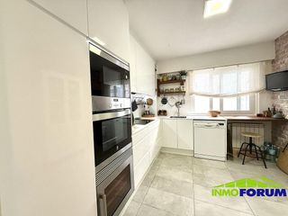 Piso en venta en Cuatro Caminos - Plaza de la Cubela en Coruña (A)