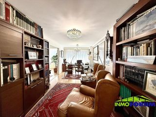 Piso en venta en Cuatro Caminos - Plaza de la Cubela en Coruña (A)