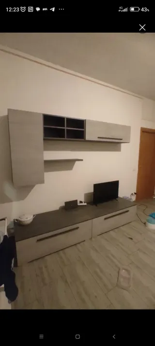 Mobile soggiorno beige e grigio