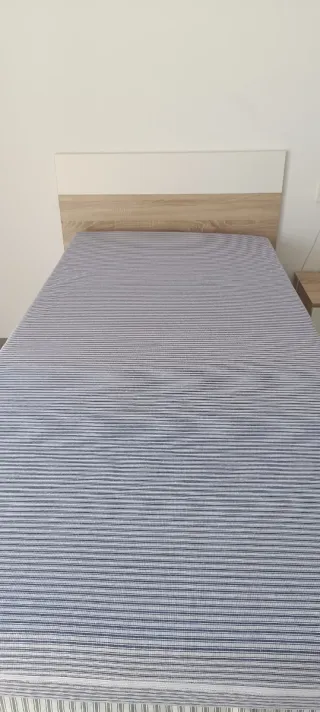 Cabecero juvenil y colchón