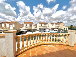 Chalet en alquiler en Urbanizaciones en Guardamar del Segura