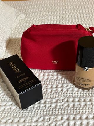 Base Armani Luminous Silk + Neceser Rojo