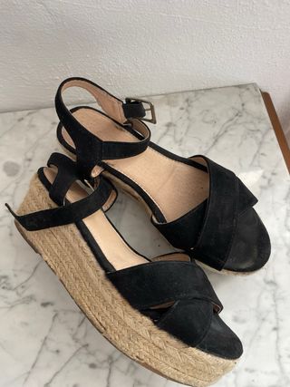 Sandalias esparto plataforma negras