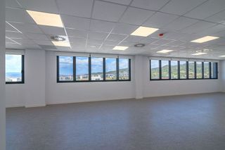 Oficina en alquiler en Sant Just Desvern