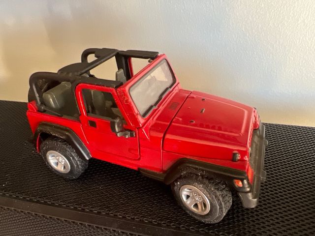 Todoterreno Jeep Wrangler 1:32 Siku