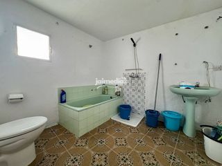 Casa adosada en venta en Brenes