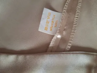 Blusa Raso Beige Volantes