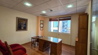 Oficina en alquiler en San Jerónimo - La Bachillera en Sevilla