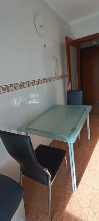 Silla de comedor cuero negro