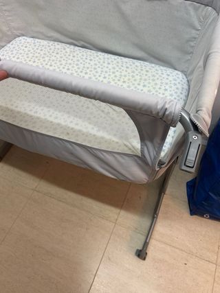 Cuna colecho con estampado de estrellas