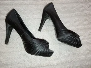 Zapatos de fiesta negros