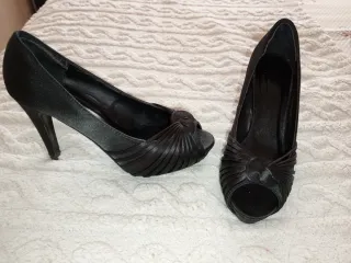 Zapatos de fiesta negros