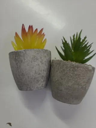 Lote 2 Cactus Plástico Maceta Gris