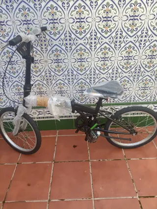 Bicicleta plegable negra