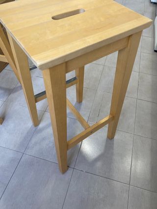 Taburetes de madera Ikea