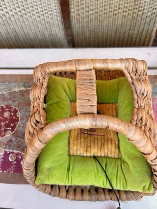 Cama para gato tejida