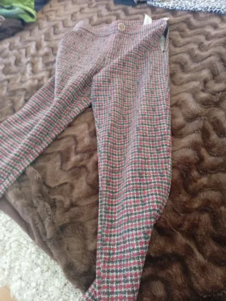 Pantalón cuadros Zara