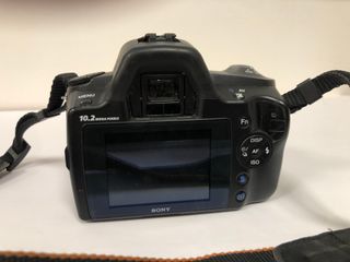 CAMARA DE FOTOS SONY A ALPHA 230