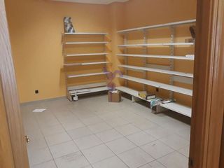 Local comercial en venta en Villaquilambre