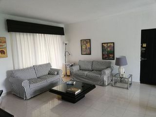Piso en venta en Puerto Banús en Marbella