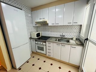 Casa adosada en alquiler en Moncada