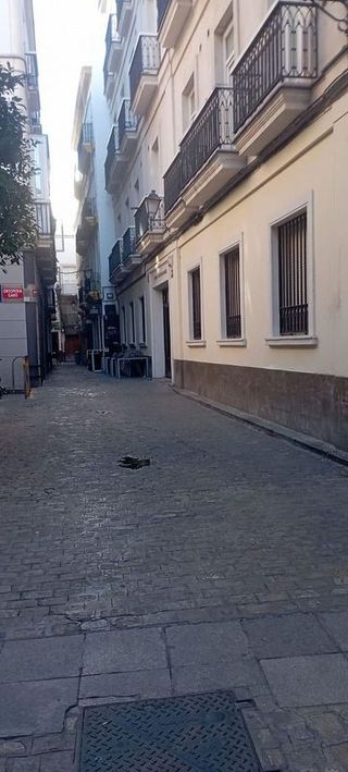 Local comercial en venta en Centro Histórico - Plaza España en Cádiz