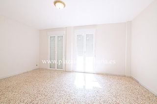 Piso en venta en Lucena