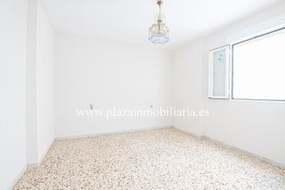 Piso en venta en Lucena