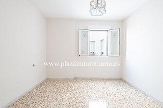 Piso en venta en Lucena