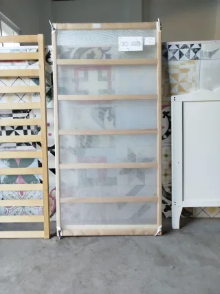 Cuna de bebé blanca