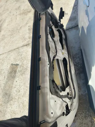 Puerta Delantera Izquierda BMW Serie 1 E81 E87