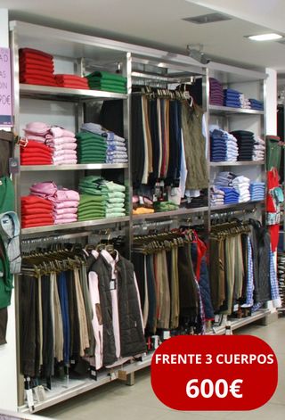 Armario con baldas y perchero