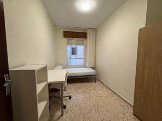 Piso en alquiler en Ciudad Jardín - Zoco en Córdoba