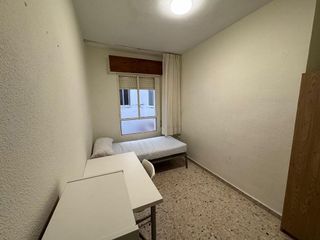 Piso en alquiler en Ciudad Jardín - Zoco en Córdoba