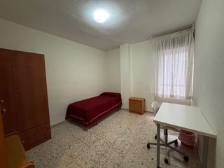 Piso en alquiler en Ciudad Jardín - Zoco en Córdoba